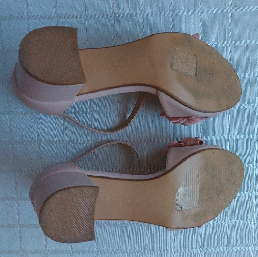 Pink Heels - Picture 4 of 4